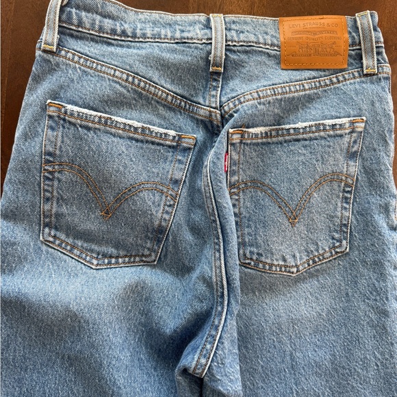 Levi's RibCage Jeans - Picture 5 of 5